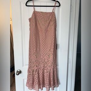 *NWT* Lulus pink dress size L lace . Wedding cocktail dress